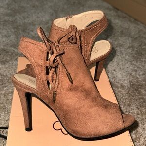 Light brown heels
